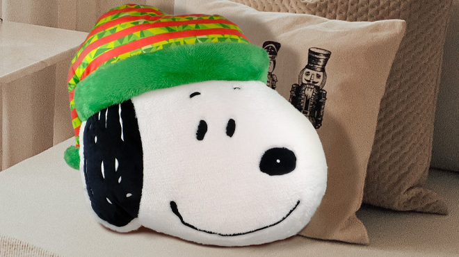 Ruz Snoopy Holiday Pillow