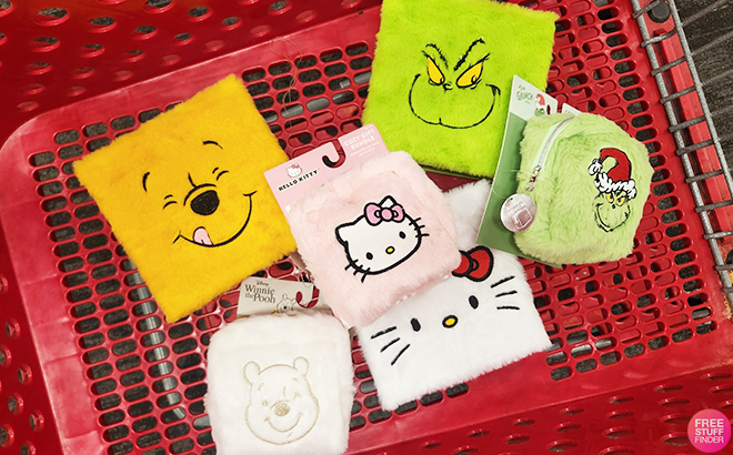 The Grinch Womens Embroidered Faux Fur 3 PAck Cozy Gift Set