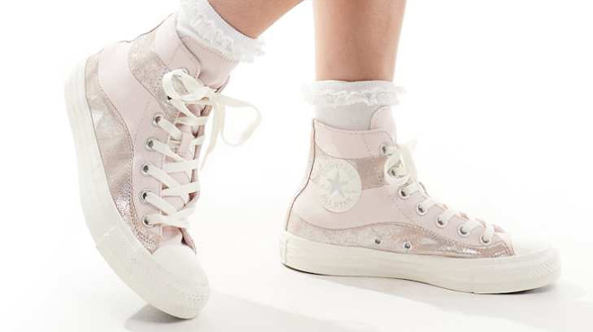 Converse Chuck Taylor All Star Suede Shoes