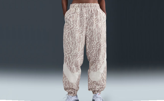 Nike Sportswear Womens Woven Printed Pants Nike Sportswear Womens Woven Printed Pants
