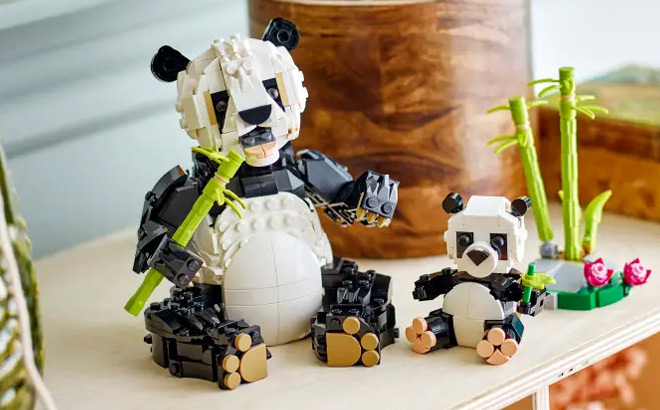 Two LEGO Pandas
