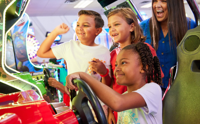 Chuck E Cheese Family Play Chuck E Cheese Family Play