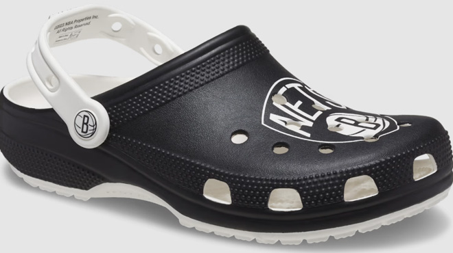 Crocs NBA Brooklyn Nets Classic Clogs