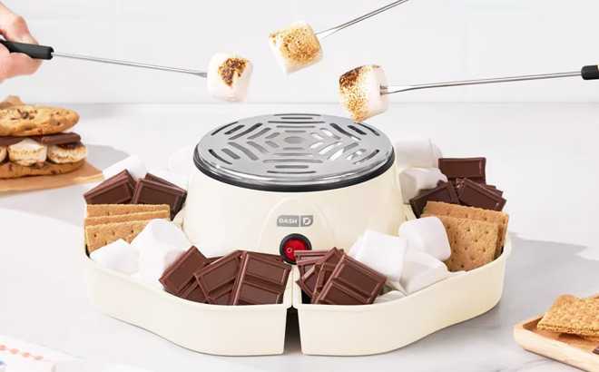 Dash Smores Maker