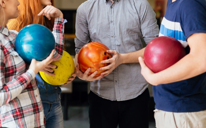 Game of Bowling at go bowling