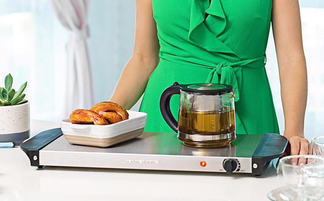 OVENTE Electric Warming Tray