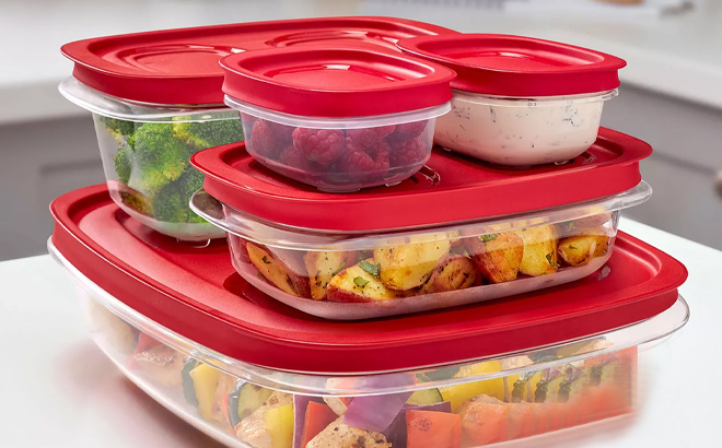 Rubbermaid EasyStore Large Food Storage Containers with Lids