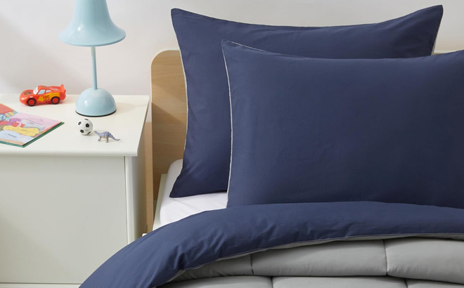 Amazon Basics Kids 3 Piece Cotton Shell Reversible Comforter Set Amazon Basics Kids 3 Piece Cotton Shell Reversible Comforter Set