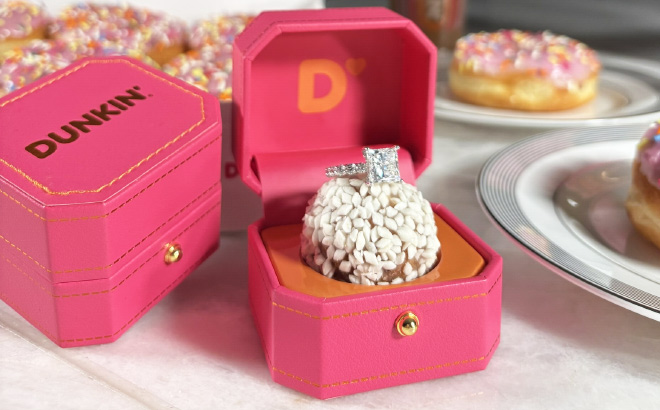I Dough Box with Munchkin
