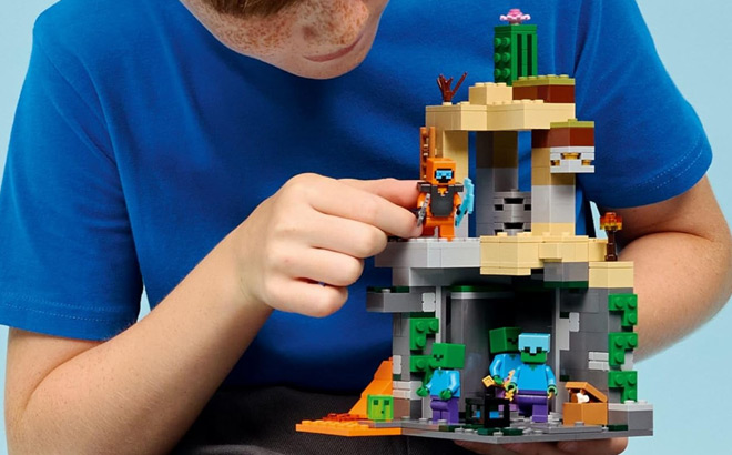 LEGO Minecraft Zombie Dungeon Set