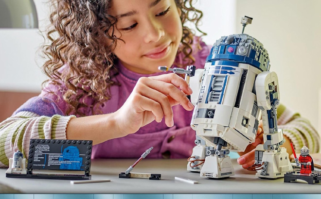 LEGO Star Wars R2 D2 Building Toy Set LEGO Star Wars R2 D2 Building Toy Set