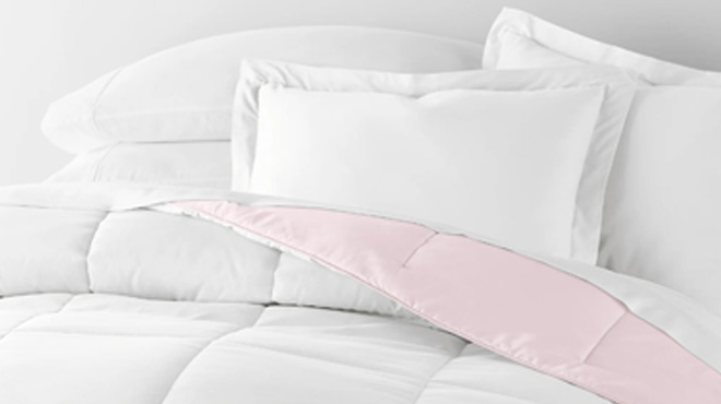 Noble Linens 3 Piece Reversible Comforter Set