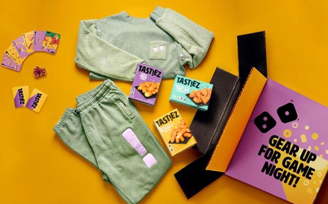 TASTEZ Game Night Loungewear Kit