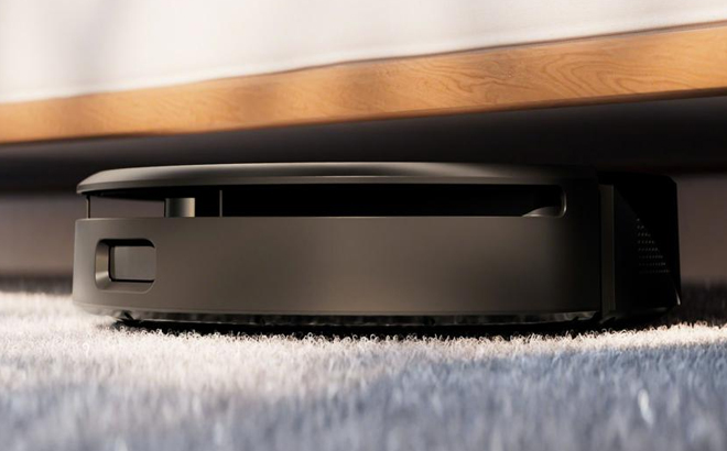 iRobot Roomba 205 DustCompactor Combo Robot Vacuum Cleaning the Carpet