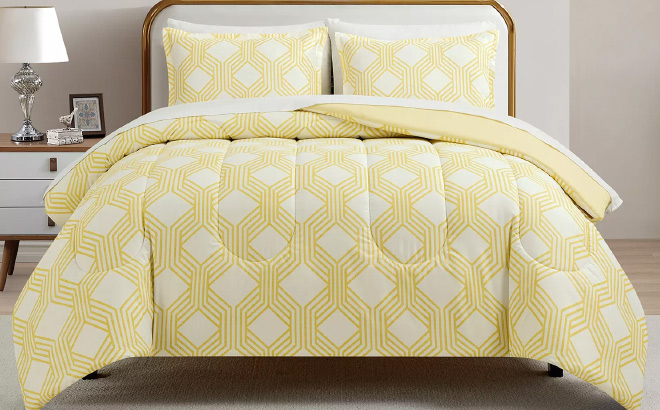 Aaron Geo Print 3 Piece Comforter Set