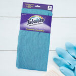 Fabuloso Microfiber Cleaning Cloths on the Table