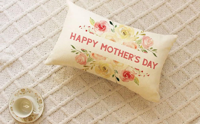 Happy Mothers Day Wreath Pillow Case