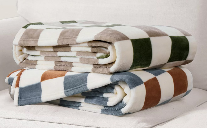 Jessica Simpson Plush Ultra Soft Throw Jessica Simpson Plush Ultra Soft Throw