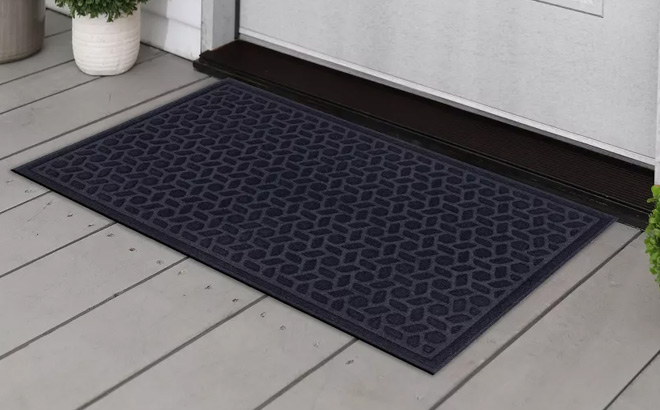 Mohawk 16x26 Solid Tufted Doormat Mohawk 16x26 Solid Tufted Doormat