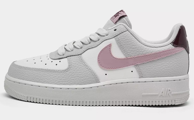 Nike Air Force 1 07 Womens Casual Shoe