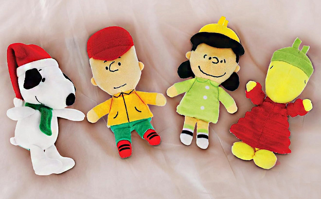 Peanuts 4 Piece Plush Set Peanuts 4 Piece Plush Set