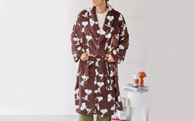 Peanuts Snoopy Pattern Lounge Robe