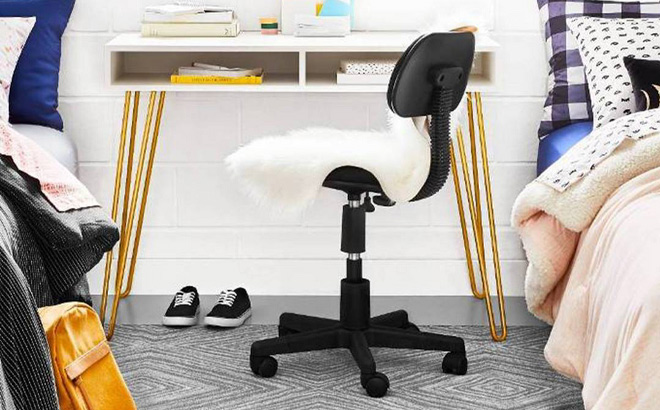 Room Essentials Task Chair in Black Color