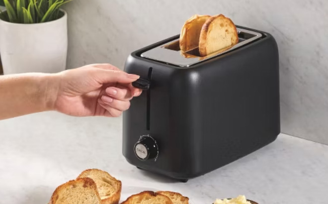 Hamilton Beach Kitchen Collection 2 Slice Toaster in Use Hamilton Beach Kitchen Collection 2 Slice Toaster in Use