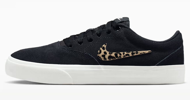 Nike Charge Suede SE Womens Shoe Nike Charge Suede SE Womens Shoe