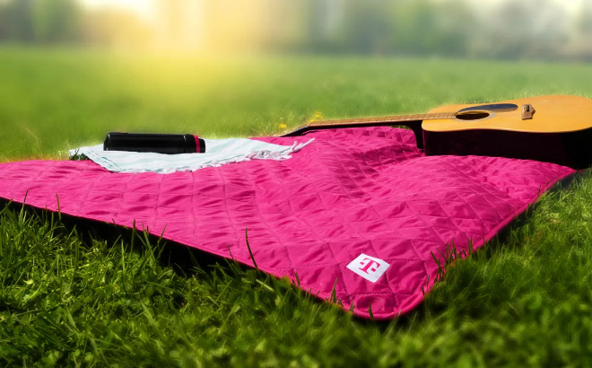 T Mobile Branded Outdoor Blanket
