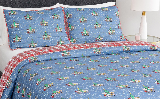 Berkshire Peanuts Winter Mini Quilt Set Berkshire Peanuts Winter Mini Quilt Set
