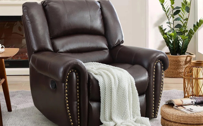 Classic Super Soft Padding And Oversize Manual Recliner with Rivets