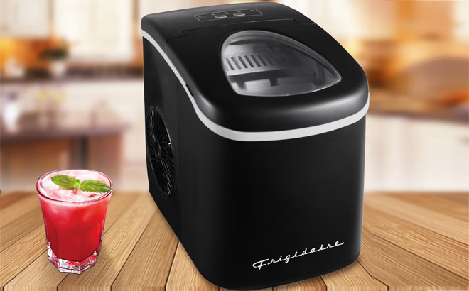 Frigidaire Retro Bullet Ice Maker