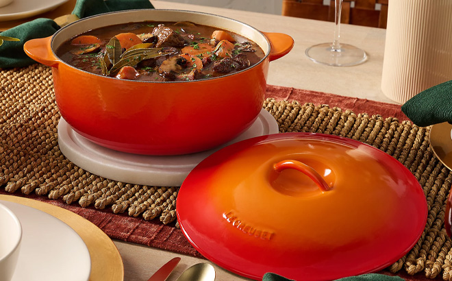 Le Creuset Heritage 4qt Enameled Cast Iron Round Oven with Lid Le Creuset Heritage 4qt Enameled Cast Iron Round Oven with Lid