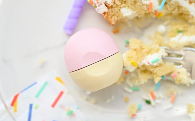 eos Natural Shea Birthday Cake Lip Balm