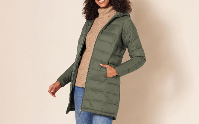 Amazon Essentials Women Lightweight Packable Puffer Coat Copy
