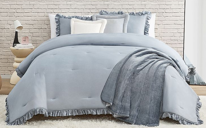 Bearpaw Quince Ruffle Comforter Set with Shams