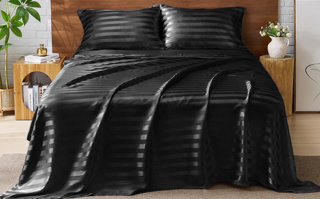 Bedelite 4 Piece Queen Satin Sheet Set in Black