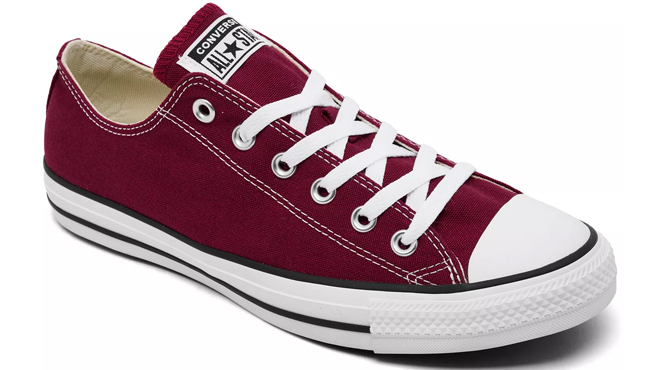 Converse Mens Chuck Taylor Low Top Sneakers