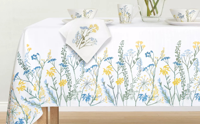 Lenox Wildflower Border Rectangular Tablecloth Lenox Wildflower Border Rectangular Tablecloth