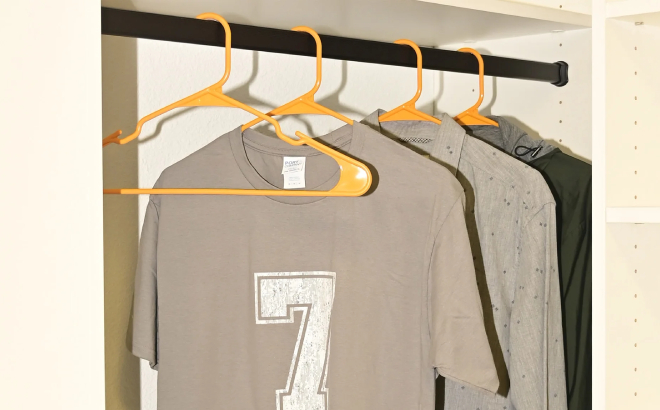 Mainstays Plastic Notched Adult Hangers Mainstays Plastic Notched Adult Hangers