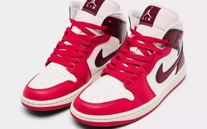 Nike Air Jordan Retro 1 Mid Casual Womens Shoes