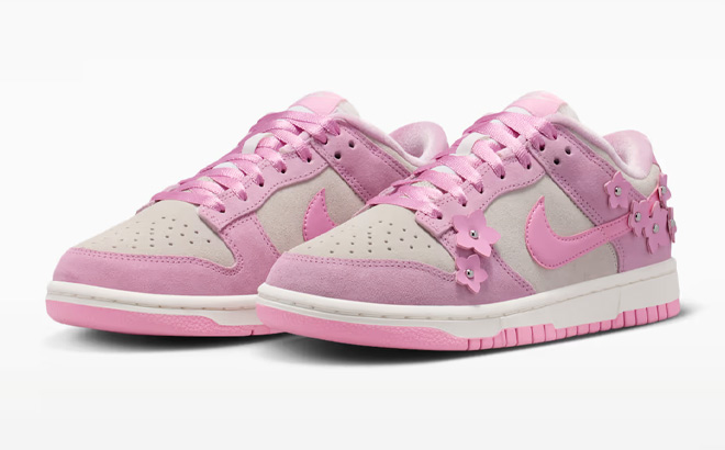 Nike Dunk Low SE Florette Womens Shoes in Pink Color