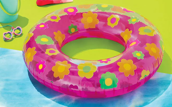 Sun Squad Tube Flower Novelty Float Sun Squad Tube Flower Novelty Float