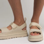 UGG Womens GoldenGlow Sandals 1
