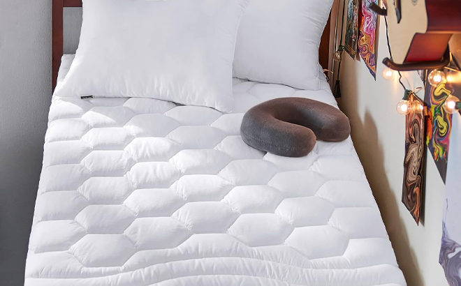 Bedsure Twin XL Mattress Pad on the Bed Bedsure Twin XL Mattress Pad on the Bed