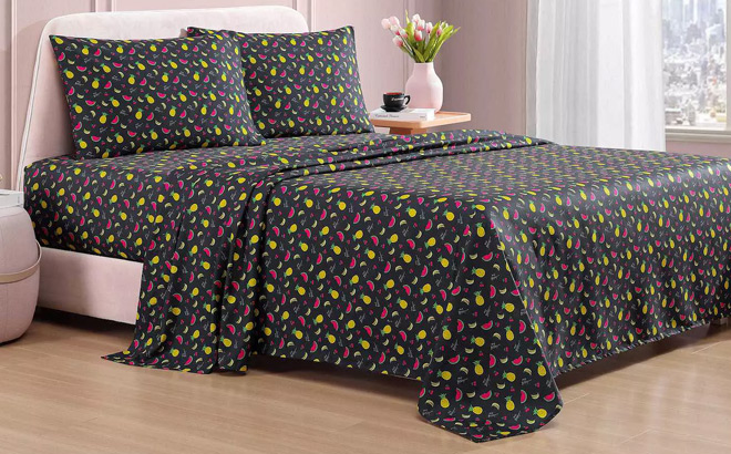 Betsey Johnson Printed Sheet Set with Pillowcases Betsey Johnson Printed Sheet Set with Pillowcases