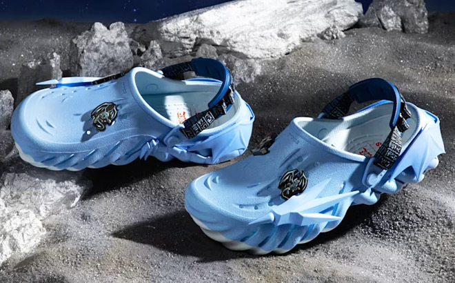Crocs x Yu Gi Oh Blue Eyes White Dragon Echo Clogs Crocs x Yu Gi Oh Blue Eyes White Dragon Echo Clogs