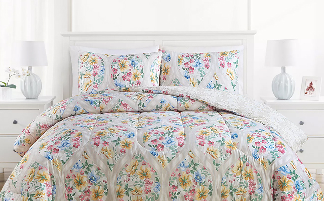 Macys Penelope Reversible Printed 3 Piece Comforter Set Macys Penelope Reversible Printed 3 Piece Comforter Set