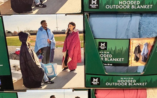 Members Mark Camping Blanket with Detachable Hood Members Mark Camping Blanket with Detachable Hood